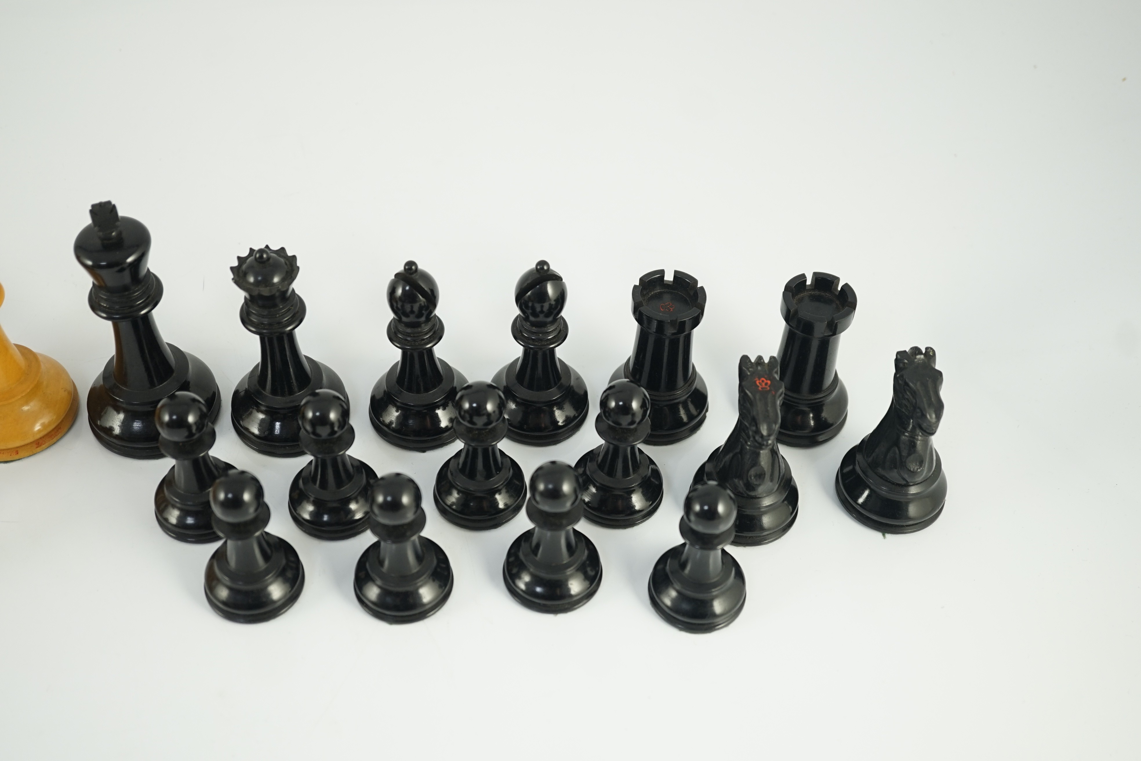 A Jaques & Son Staunton pattern ebony and boxwood chess set, Kings 9.5cm